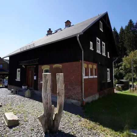 In Mit Terrasse, Garten Und Grill * Klingenthal